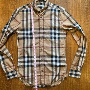 Men’s xs classic Burberry button down. Perfect condition.